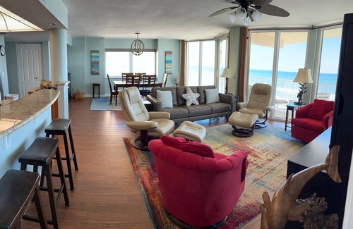 Daytona Beach Shores Copropriété | Direct Oceanfront Luxury Condo - Récemment mis à jour, * No-Drive Beach - Géré par le propriétaire