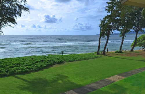 Wailua Copropriété | Direct Ocean Front, Top Floor studio Paradise - Islander on the Beach