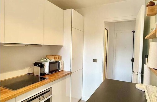 Saint-Victor Appartement | DIRECT VIEWS OF NOTRE DAME, OVERLOOKING THE SEINE AT QUAI DE LA TOURNELLE