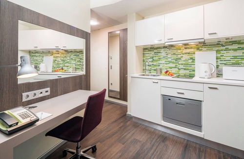 Frankfurt Airport Area Hôtel | Directly at the airport & S-Bahn - in a few minutes in Frankfurt city center.