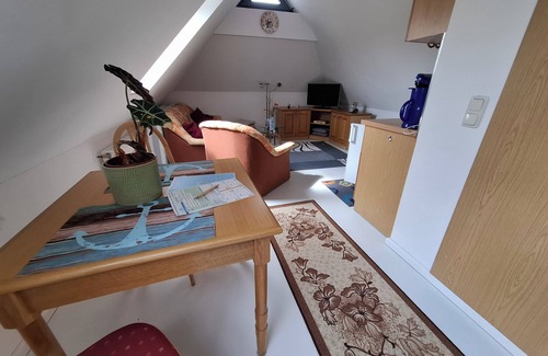 Alt Gaarz Appartement | Directly on the cliffs with beach access, beautiful nature in a quiet location.