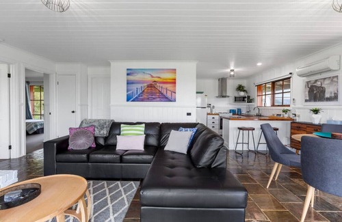 Marengo Maison | Directly opposite the beach, Ocean View Marengo is sure to delight!