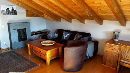 Seeg Appartement | Direkt am See mit Bergblick
