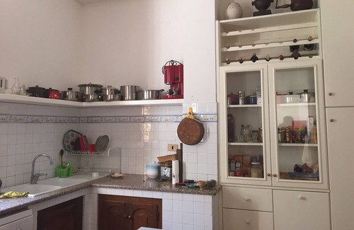 Fondi Maison | Accessible aux personnes handicapées grande maison en pierre dans l'orangeraie