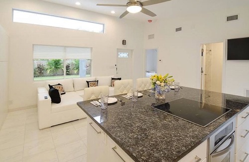 Dolphin Isles Maison | DUPLEX EST: À TRAVERS L'OCÉAN, GRANDE BAISSE HEBDOMADAIRE!NOUVEAU!