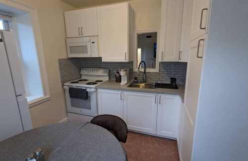 Perryville Appartement | Discounted Stays | 1BR | King | A/C