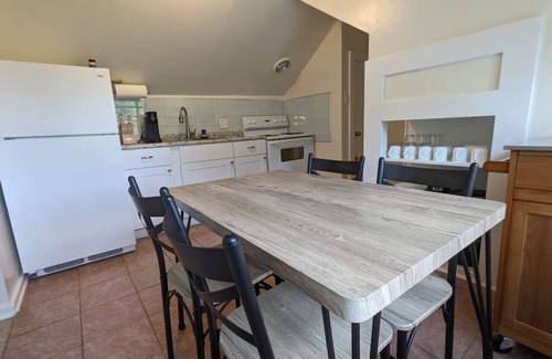 Perryville Appartement | Discounted Stays | 2BR | Dog-Friendly | King | A/C