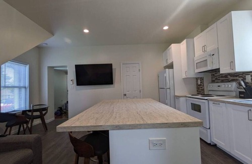 Perryville Appartement | Discounted Stays | 2BR | Dog-Friendly | King | A/C
