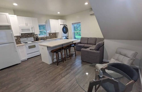 Perryville Appartement | Discounted Stays | 2BR | Dog-Friendly | King | A/C
