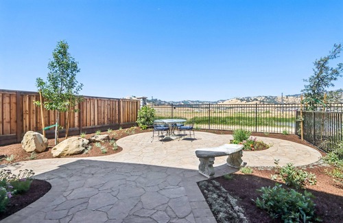 Nut Tree Maison | Discover a peaceful retreat tucked between Vacaville and Fairfield, California.