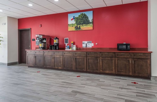 Katy Station Balnéaire | Discover More of Katy, Texas! Two Relaxing Units w/ FREE Parking and Breakfast!