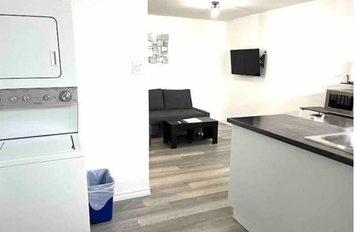 Silvertown Appartement | Discover Niagara! From Wine Country, Clifton Hill, Casinos, Shopping and more!