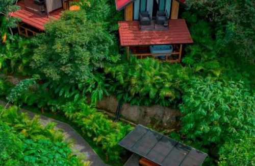 Barrio Pilo Cabine | Discover romantic cabin with jacuzzi near La Fortuna at only 25 min drive