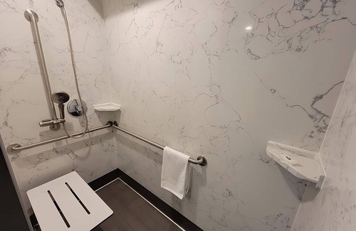 Newhall Hôtel | Discover the Best Santa Clara Has to Offer! 4 Units with FREE Parking!
