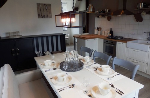Brion Appartement | Découvrez la vallée de la Loire ... et dormir dans un château de la Loire: Suite à La Mothaye