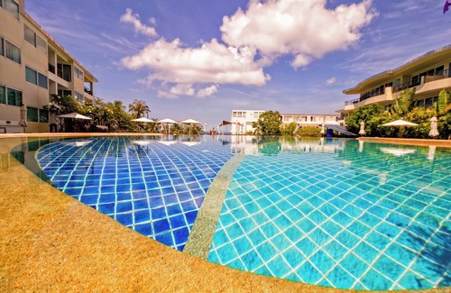 Karon Copropriété | Discover Your Perfect Getaway 1min to Karon Beach Phuket Sea View Condo Thailand
