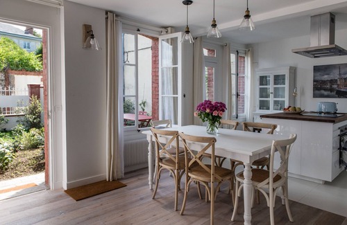 Honfleur Maison | Luxe discret, Maison d’Armateur de 3 chambres au cœur du Honfleur Historique