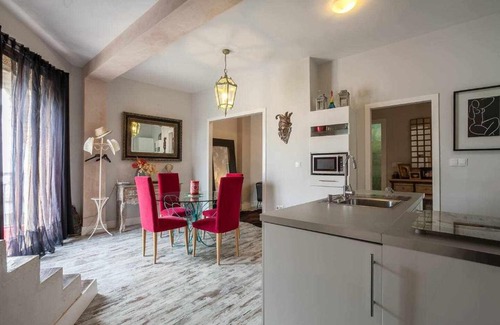 Guillena Appartement | diseño árabe a sólo 15 minutos de Sevilla Netflix y piscina