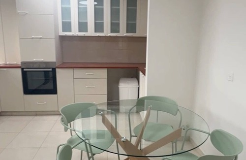 Rehavia Appartement | Diskin Villa with a View