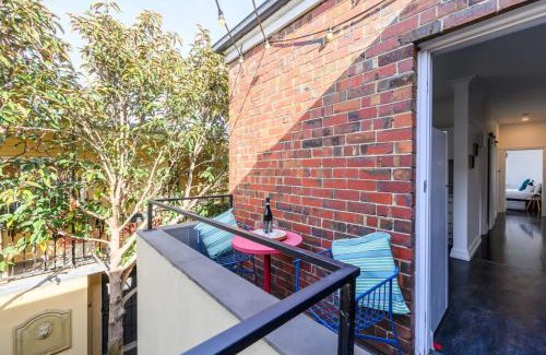 Saint Kilda South Appartement | Dispensary-Art Deco Apartment in St Kilda