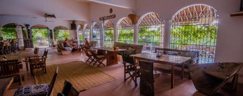 Kilifi Cabine | Distant Relatives Ecolodge & Backpackers
