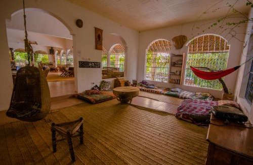 Kilifi Cabine | Distant Relatives Ecolodge & Backpackers
