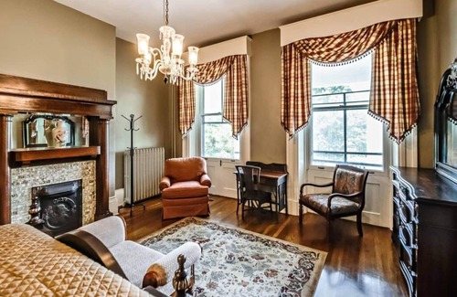 Tazewell Maison | The Litz Mansion Room #3 - The Jack May Room
