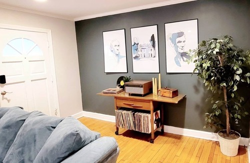 Silver Spring Maison | District Clubhouse, near Washington D.C., Charming 3-bedroom house