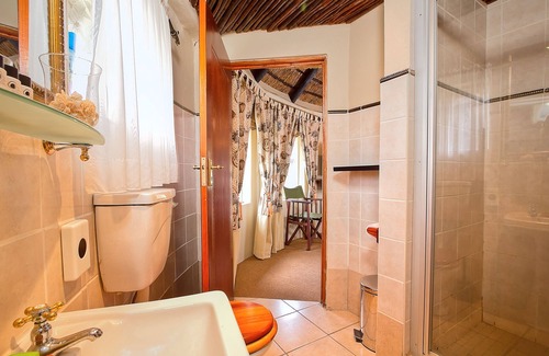 Leeupoort Cabine | Ditholo Game Lodge