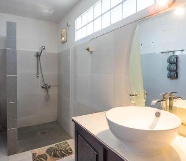 Dili Maison | Dive Timor Guesthouse and Apartments
