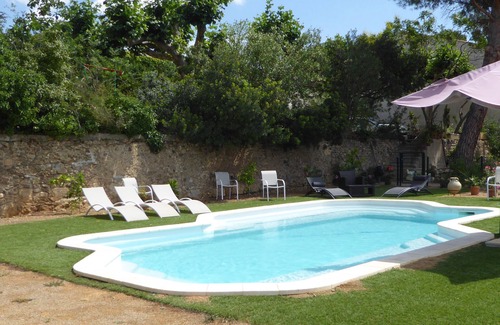 Salleles-d'Aude Appartement | DIVINE ETOILE Gîte vignoble domaine de l herbe sainte proche Canal du Midi