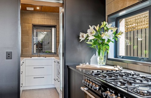 Saint Albans Maison | Divine on Derby - Christchurch Holiday Home