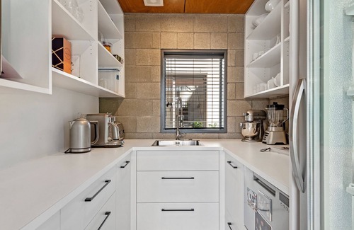 Saint Albans Maison | Divine on Derby - Christchurch Holiday Home