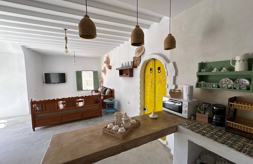 Erriadh Maison | Maison de style djerbien à louer à Djerbahood