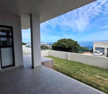 De Kelders Appartement | DK Dream Self Catering 2 Bedroom Apartment