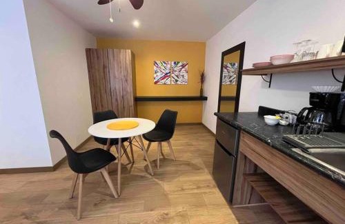 Zona 10 Appartement | Dk3-Complete Studio in Zona Viva