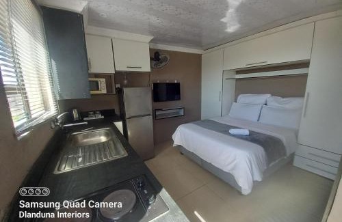 Saint Michael's on Sea Maison | Dlanduna GUEST House
