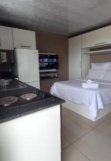 Saint Michael's on Sea Maison | Dlanduna GUEST House