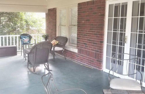 Central Gardens Appartement | Dlx King 1 Bd, balcon