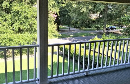 Central Gardens Appartement | Dlx King 1 Bd, balcon