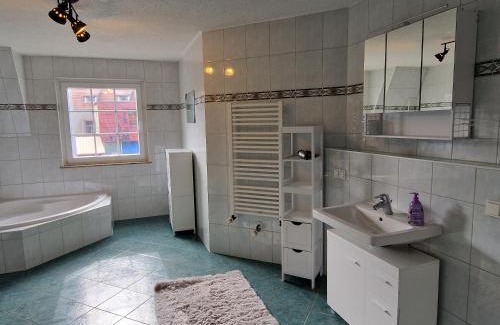 Dingelstaedt Appartement | DM Hotels & Apartments - Apartment Dosborn 2A