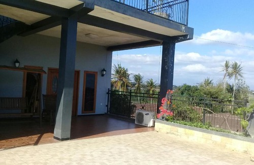 Kepanjen Maison | D’Mishel Homestay Syariah