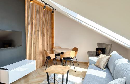 Nowy Dwor Mazowiecki Appartement | DMK Oak Studio near Warsaw-Modlin Airport