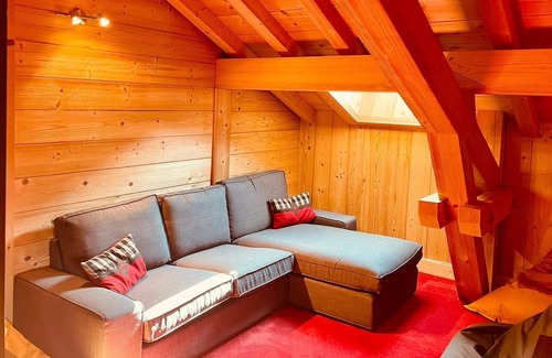 Abondance Chalet De Ski | Envie de grands espaces et de nature ? Ce magnifique chalet de plus de 200 m2 et de 5 chambres est f