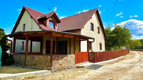 Golcuv Jenikov Maison | Dobčický dům
