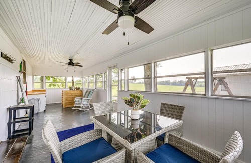 Elkin Maison | Dobson Farmhouse with Scenic Porch - Near Vineyards!