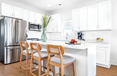 Georgetown Maison | Dock and Dwell at the Winyah Bay Club, Pool, Outdoor Lounge/Grill and Boat Slip included!
