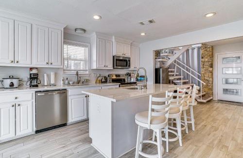 Runaway Bay Maison | Dock and Fire Pit Riverfront Runaway Bay Retreat