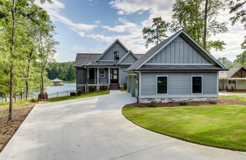 Milledgeville Maison | Dock and Views Spacious Lake Sinclair Retreat