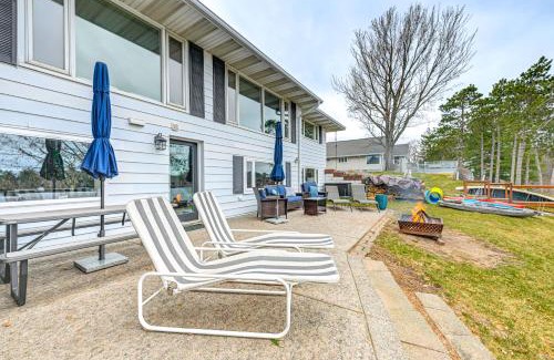 Lake Wissota Appartement | Dock, Deck and View Lakefront Chippewa Falls Studio
